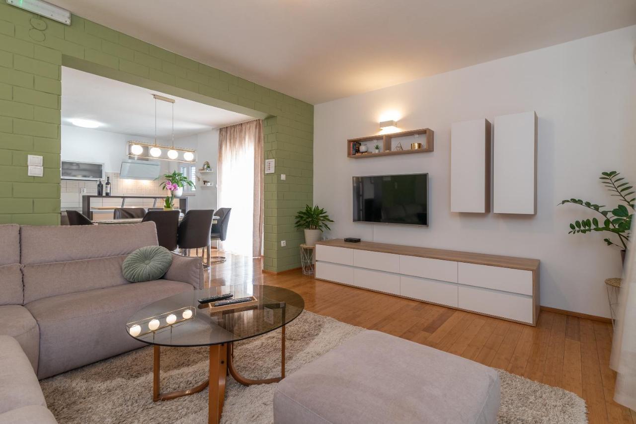 טרוגיר Apartments Fani מראה חיצוני תמונה
