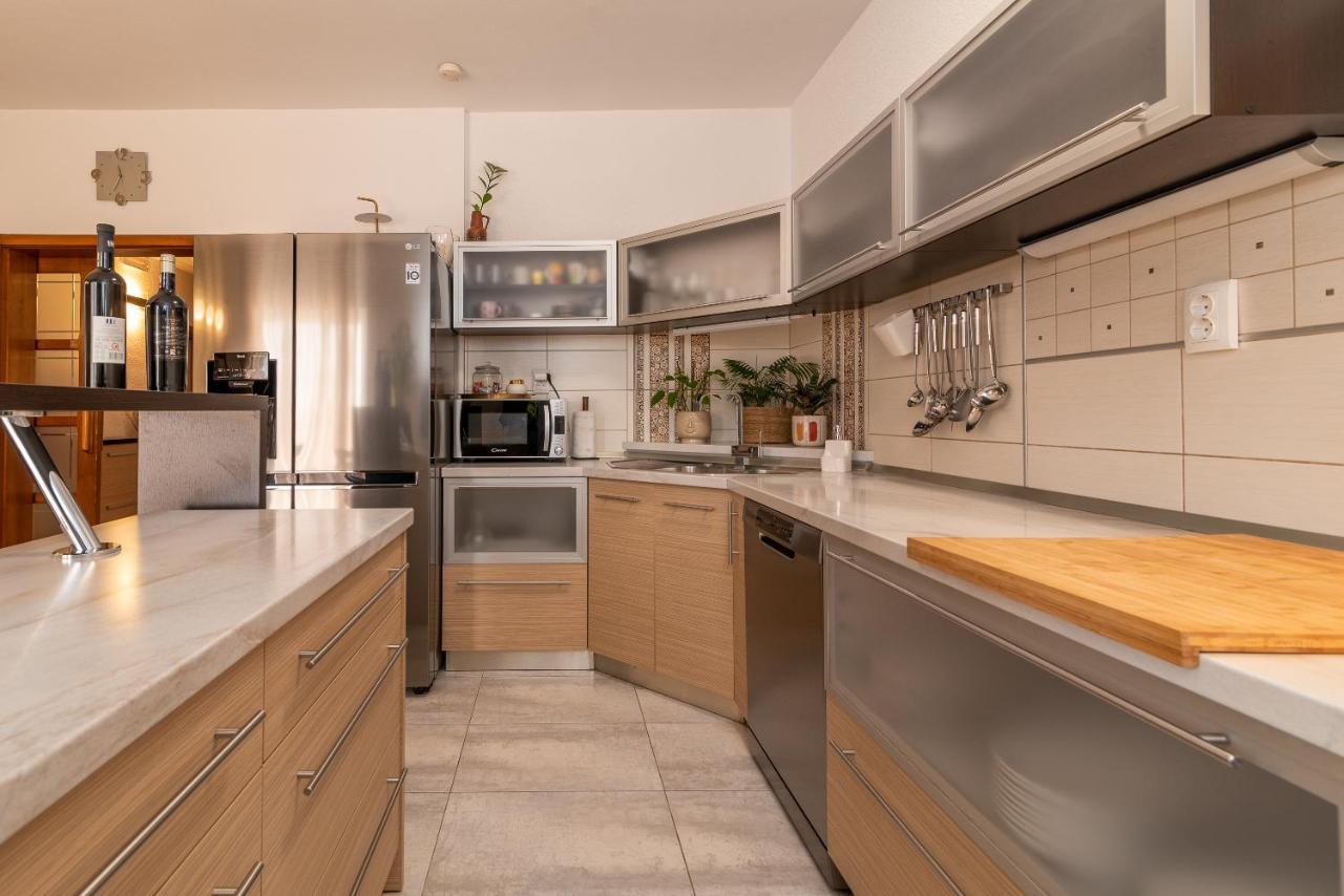 טרוגיר Apartments Fani מראה חיצוני תמונה