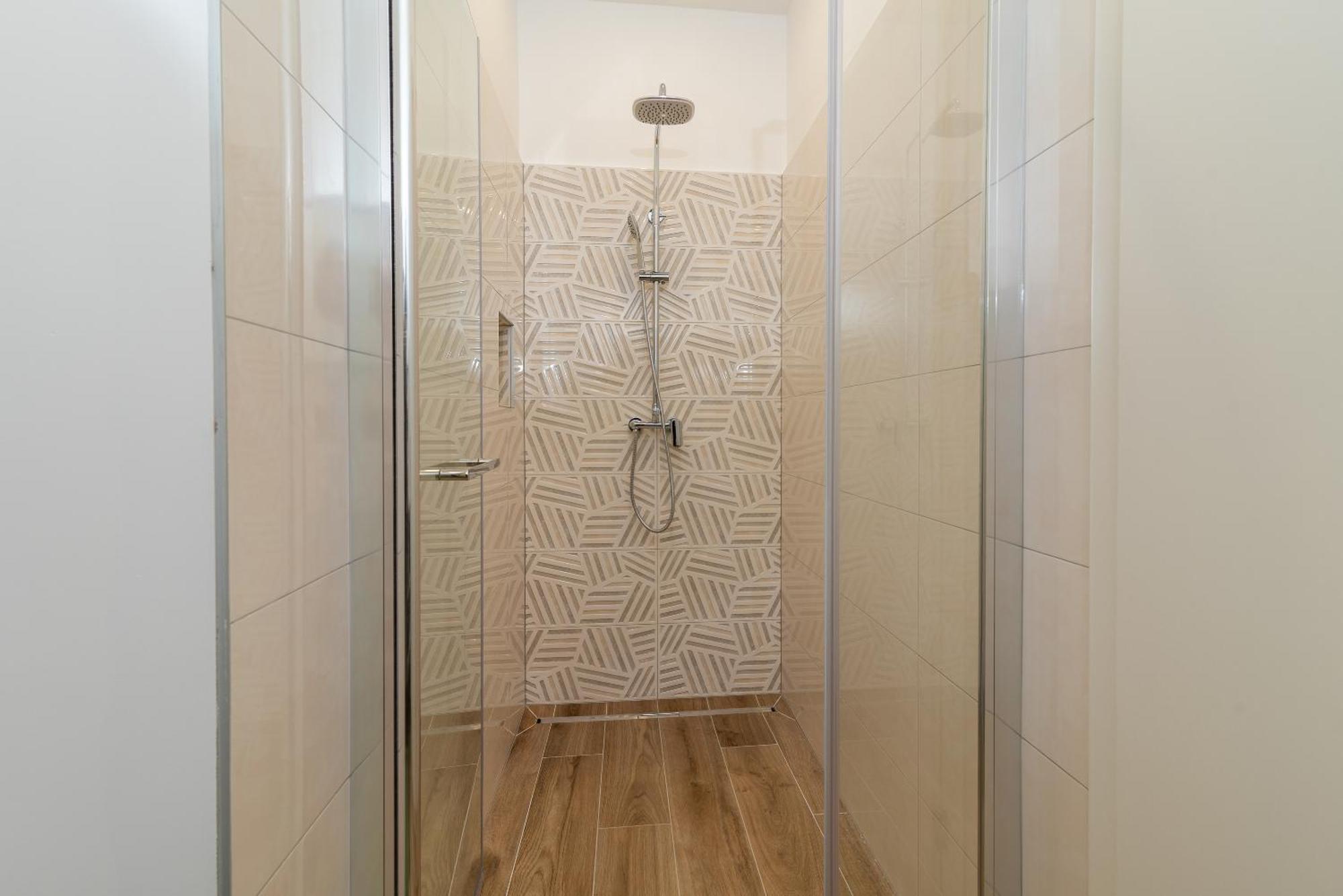 טרוגיר Apartments Fani מראה חיצוני תמונה