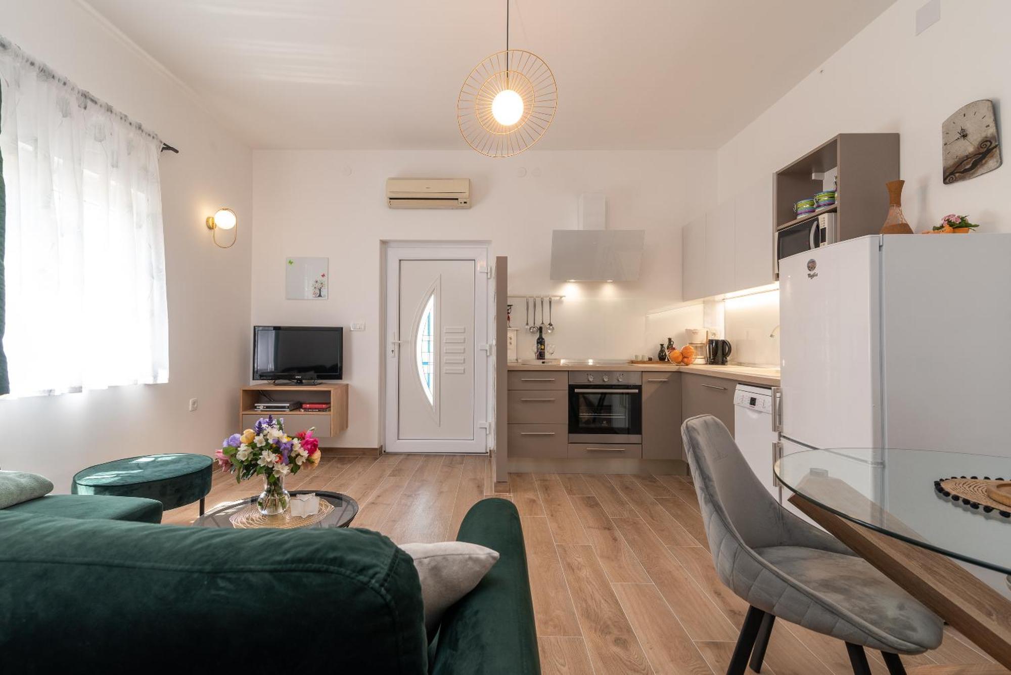 טרוגיר Apartments Fani מראה חיצוני תמונה