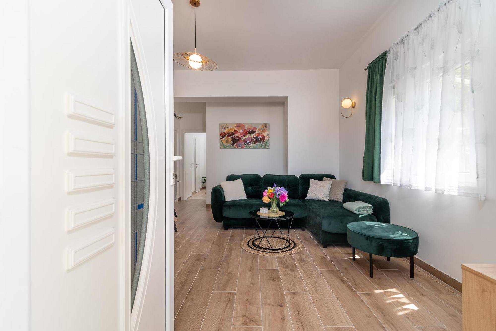 טרוגיר Apartments Fani מראה חיצוני תמונה