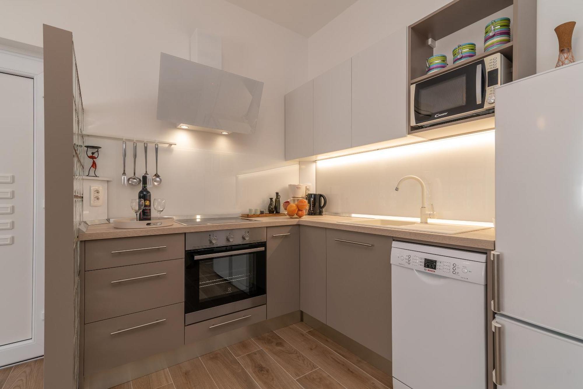 טרוגיר Apartments Fani מראה חיצוני תמונה